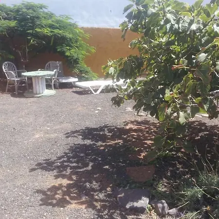 Sleeps 4 Wifi * Famara